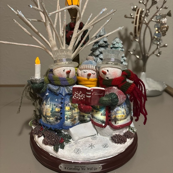 Bradford Exchange Thomas Kinkade A Caroling We Will Go Crystal Snowman Trio 10